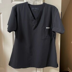 Blue Sky Co. modern Scrubwear Black Scrub Tip, large